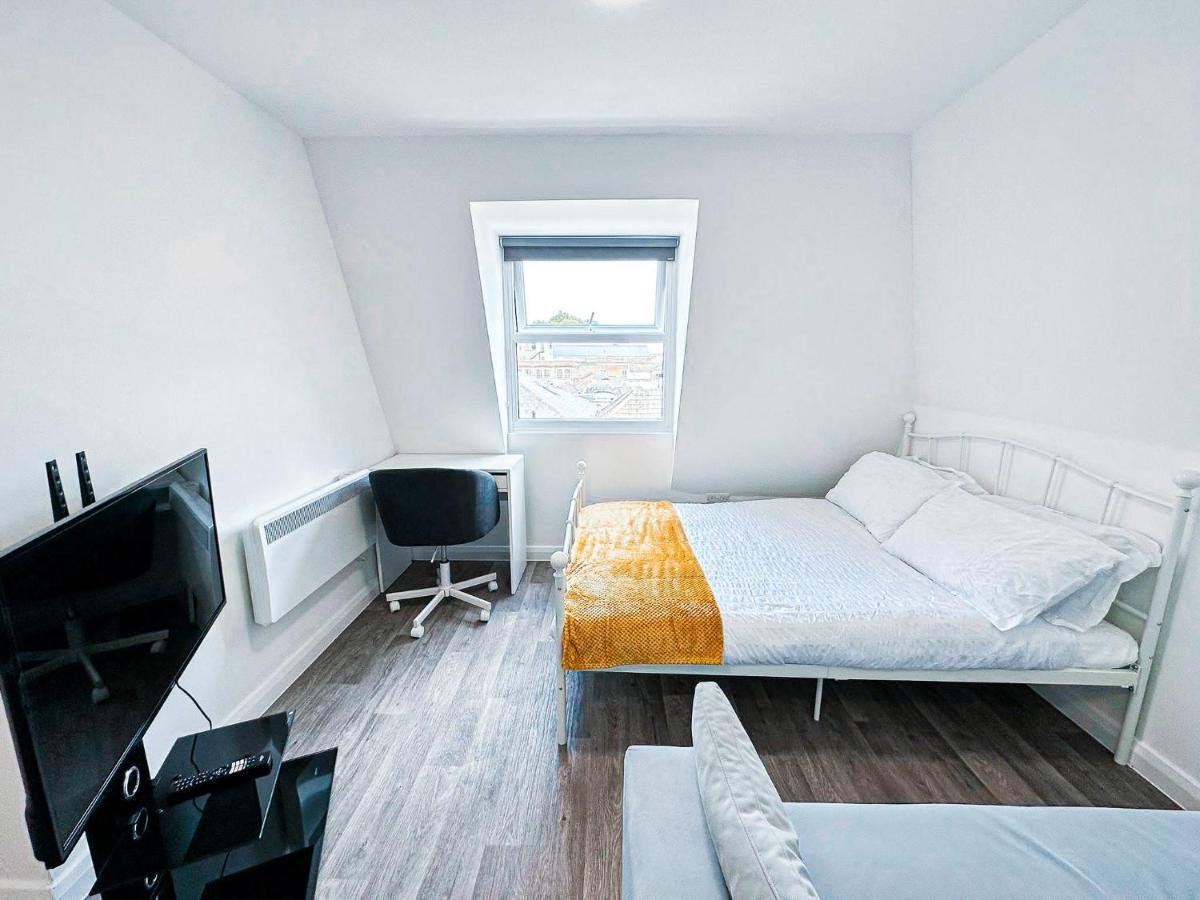 Lovely Studio Apartment Maidstone Esterno foto