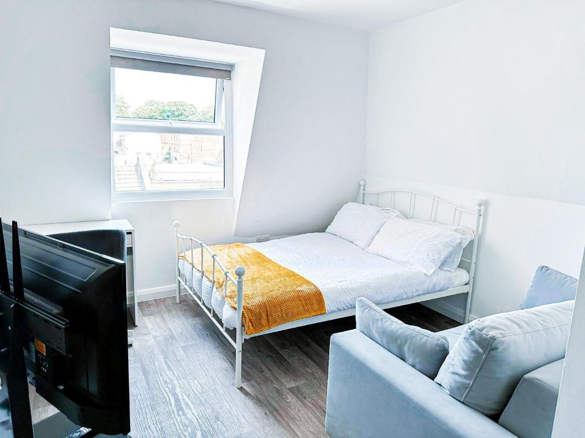 Lovely Studio Apartment Maidstone Esterno foto
